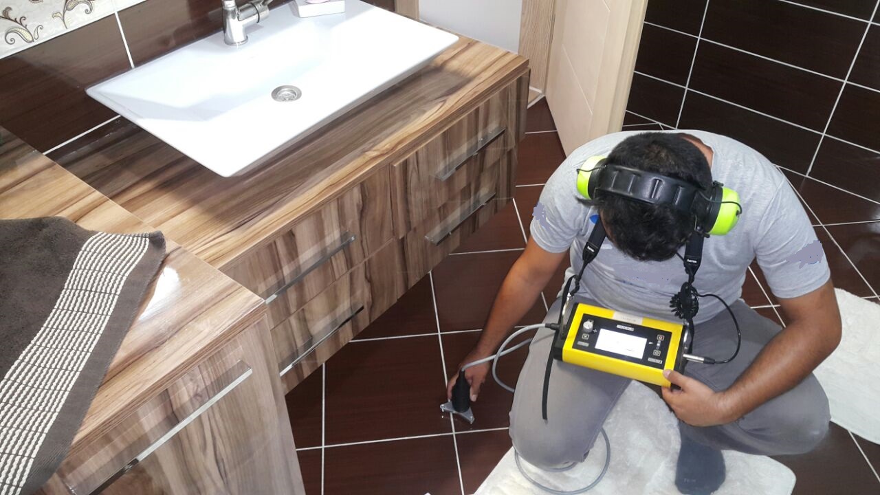 كشف تسربات المياه بدون تكسير بالقصيم