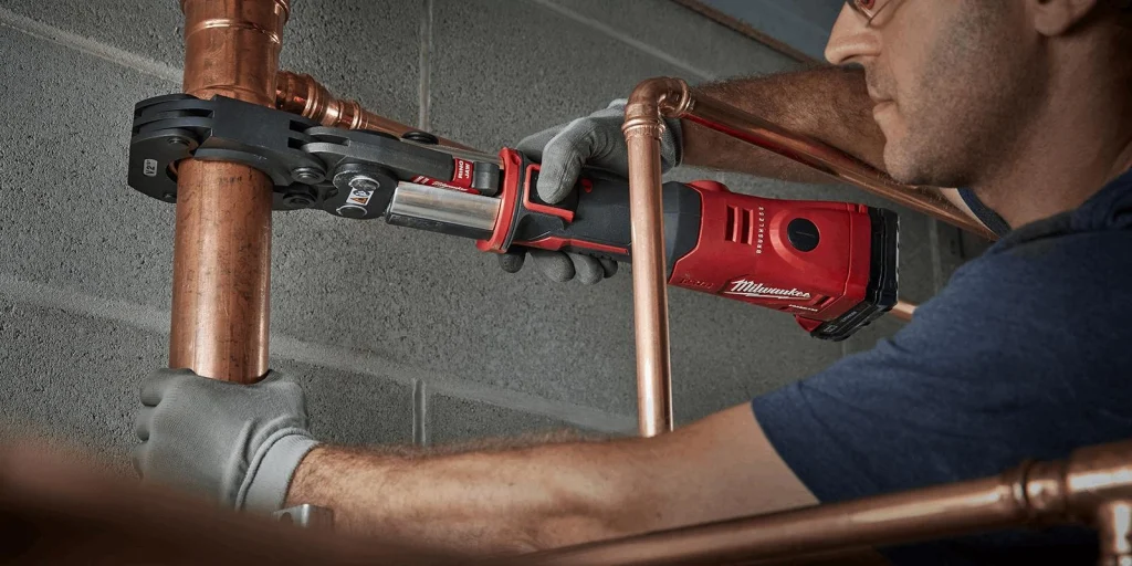 كشف تسربات المياه بدون تكسير بالقصيم